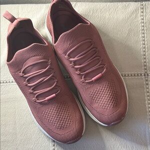 Skechers Women's Mauve Knit Sneakers
